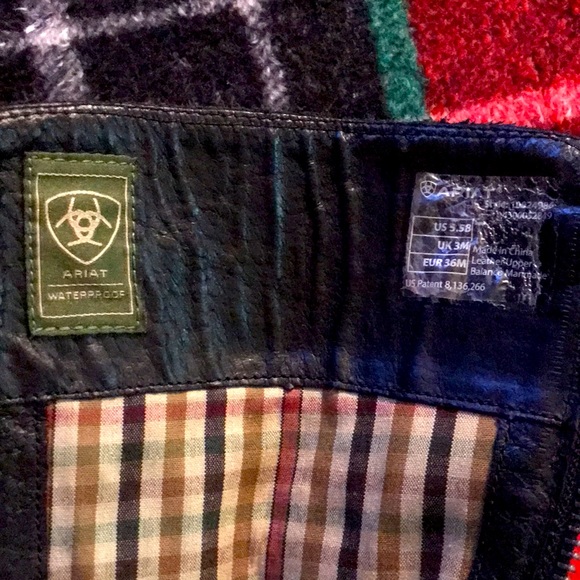 Black, size 5.5B Ariat, Sutton II waterproof boot - Picture 3 of 4